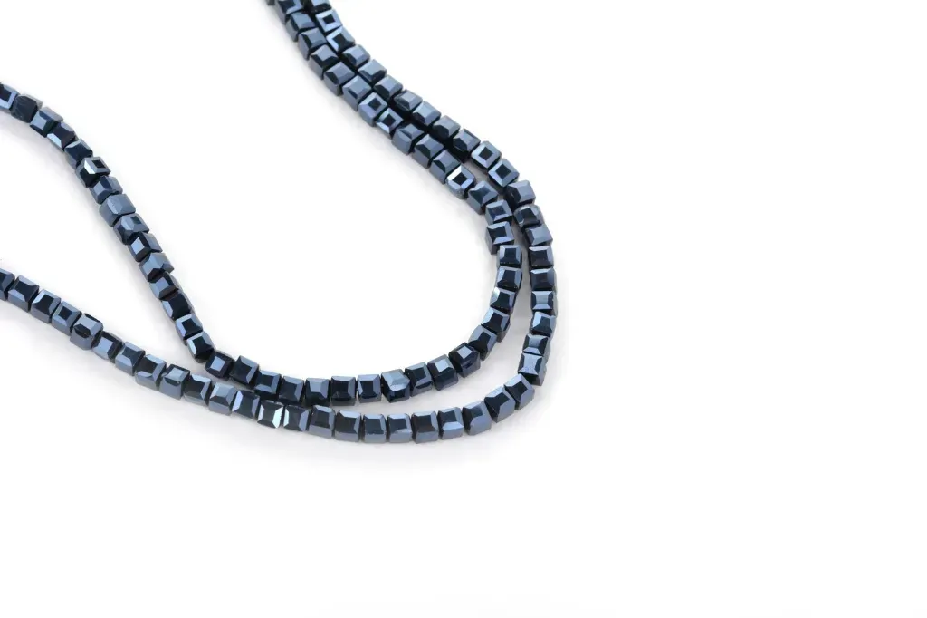 Jak zrobić biżuterię z naturalnymi kamieniami